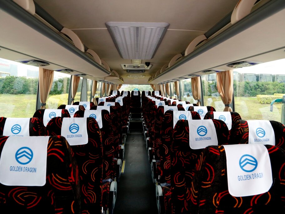Туристский автобус Golden Dragon xml6126jr