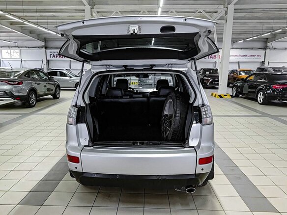 2008 Mitsubishi Outlander II, серебристый, 855000 рублей - вид 9