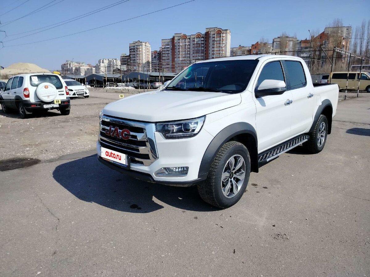 JAC T8