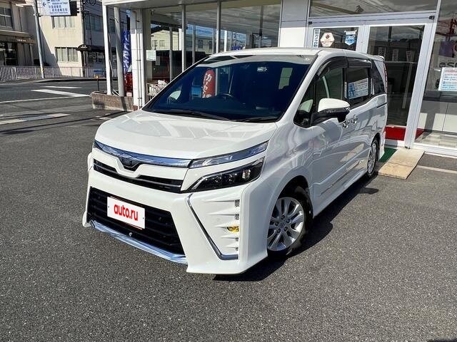 Toyota Voxy III (R80) Рестайлинг