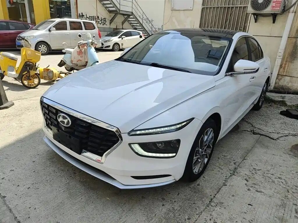 Hyundai Mistra II (DU2)