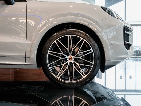 2026 Porsche Cayenne Coupé III Рестайлинг, серый, 18850000 рублей - вид 6