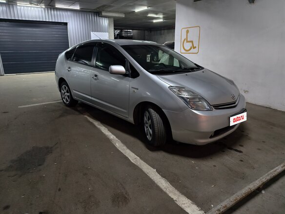 2006 Toyota Prius II Рестайлинг (XW20), серебристый, 750000 рублей - вид 1