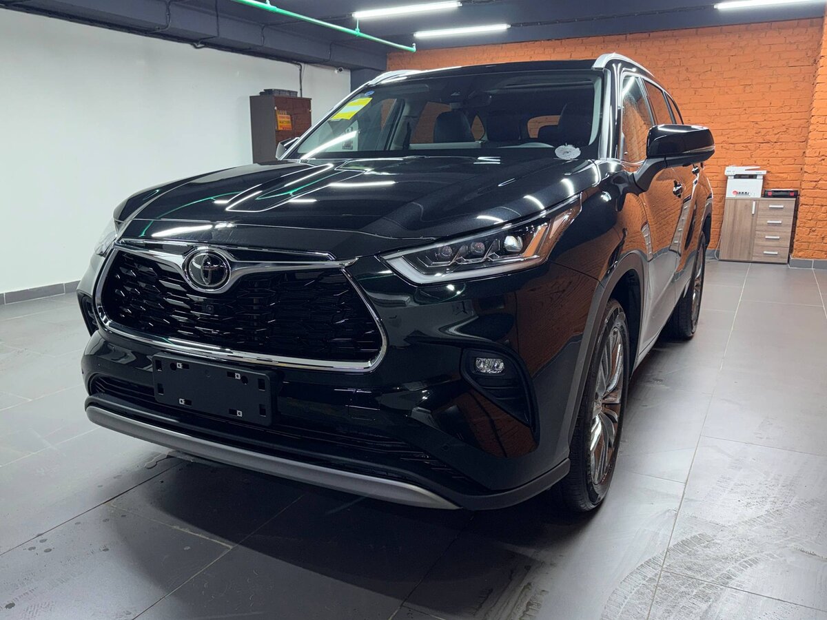 Toyota Highlander IV (XU70)
