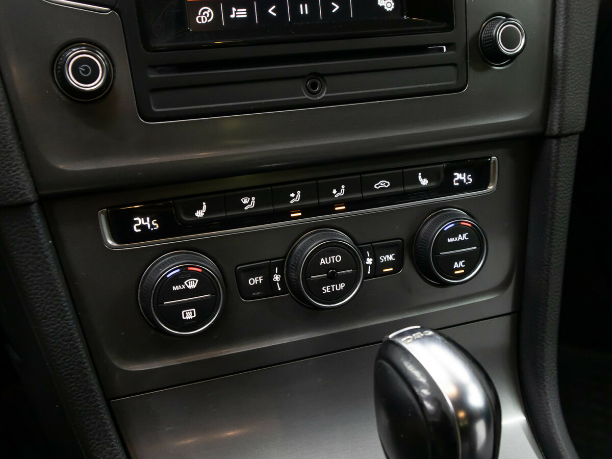 Volkswagen Golf VII