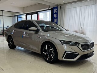 2022 Skoda Octavia IV (A8), бежевый, 1970000 рублей, вид 3