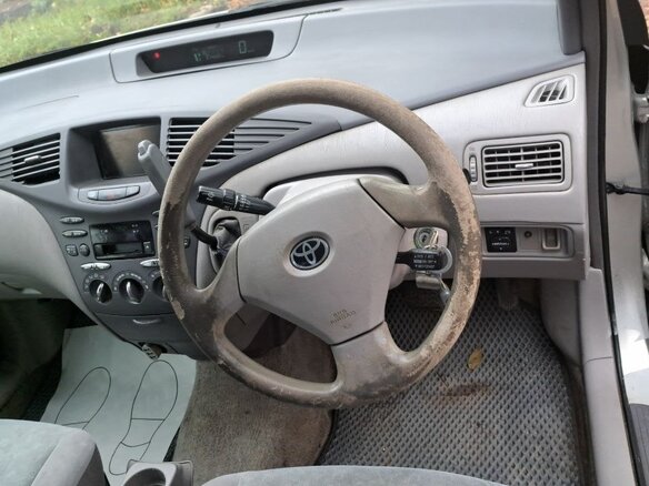 2000 Toyota Prius I Рестайлинг (XW10), серебристый, 230000 рублей - вид 15