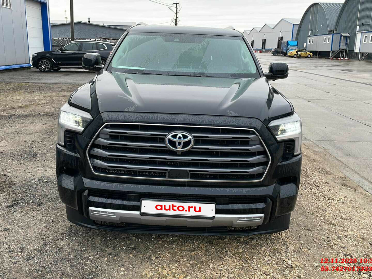 Toyota Sequoia III