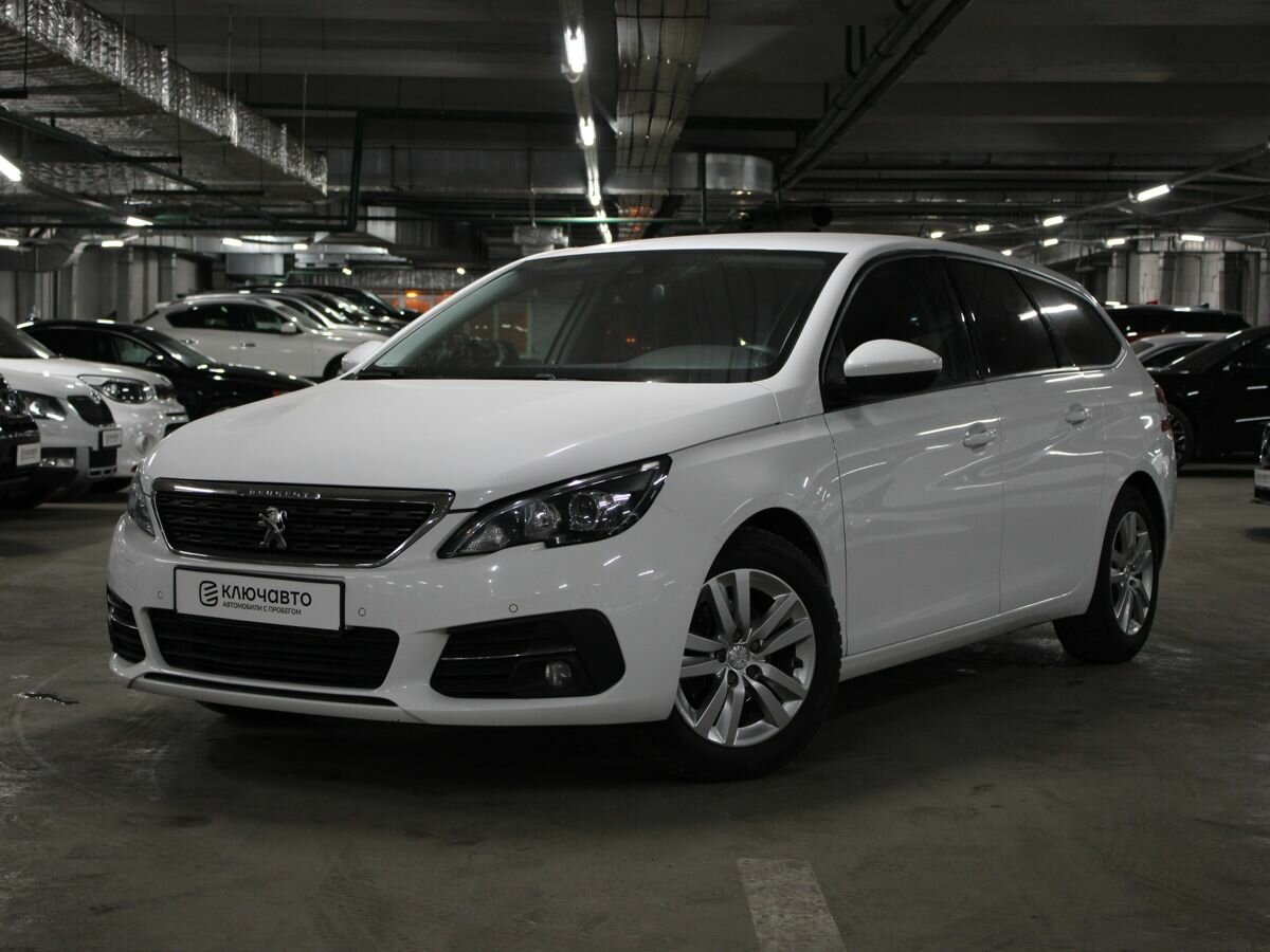 Купить б/у Peugeot 308 II Рестайлинг 1.6d MT (120 л.с.) дизель механика ...