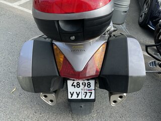 Honda st1300 top case sale
