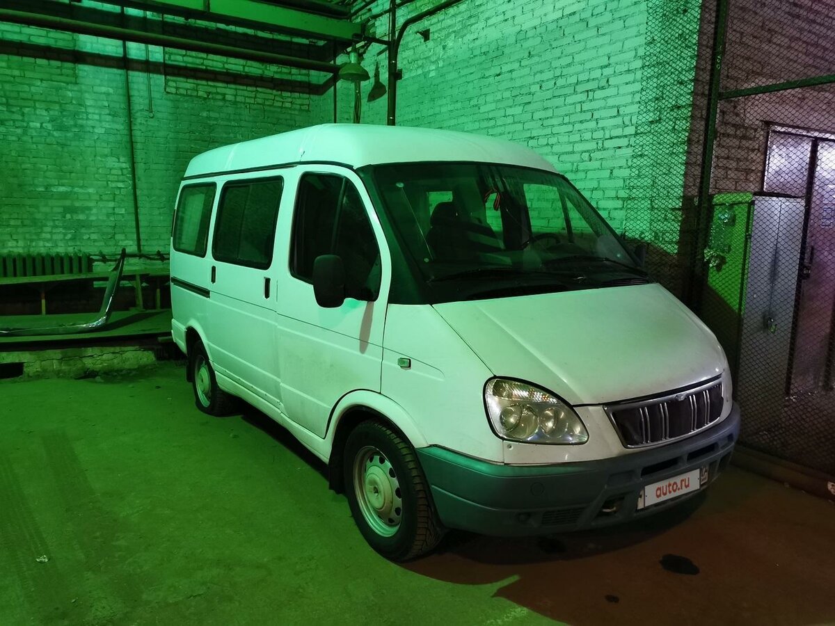 Купить б/у ГАЗ Соболь (2217) бензин механика в Королёве: белый ...