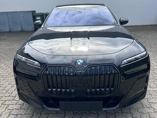 2025 BMW 7 серии 740d xDrive VII (G70), чёрный, 21999000 рублей, вид 2