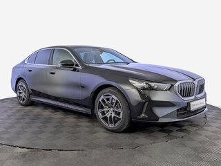 2023 BMW 5 серии 530i xDrive VIII (G60/G61/G68), чёрный, 6750000 рублей, вид 3