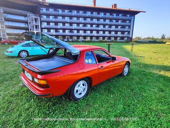 1981 Porsche 924 5-speed, красный, 1750000 рублей - вид 7