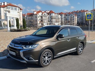 2015 Mitsubishi Outlander III Рестайлинг 2, коричневый, 1850000 рублей, вид 1