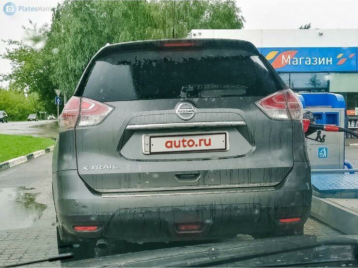 Ниссан 3 дверный внедорожник