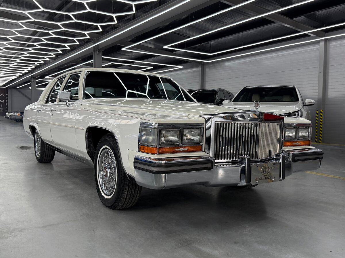 Cadillac Brougham