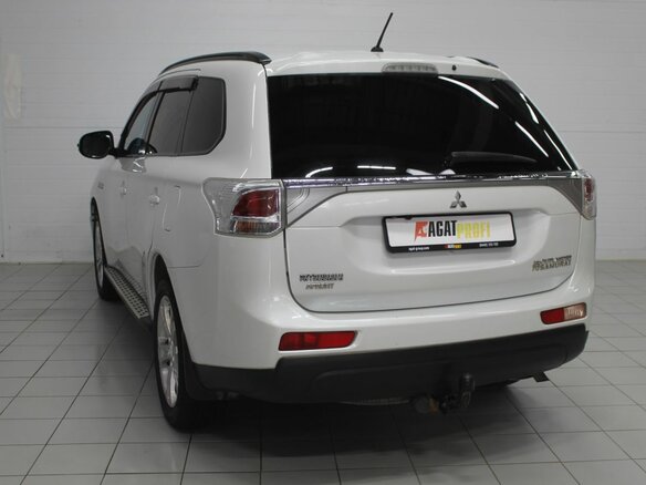 2014 Mitsubishi Outlander III, белый, 1480000 рублей - вид 7