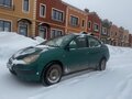 1999 Toyota Prius I (XW10), зелёный, 260000 рублей
