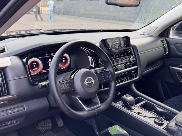 2021 Nissan Pathfinder V, чёрный, 5000000 рублей - вид 5