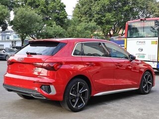2021 Audi A3 Sportback 35 TFSI IV (8Y), красный, 1775000 рублей, вид 5