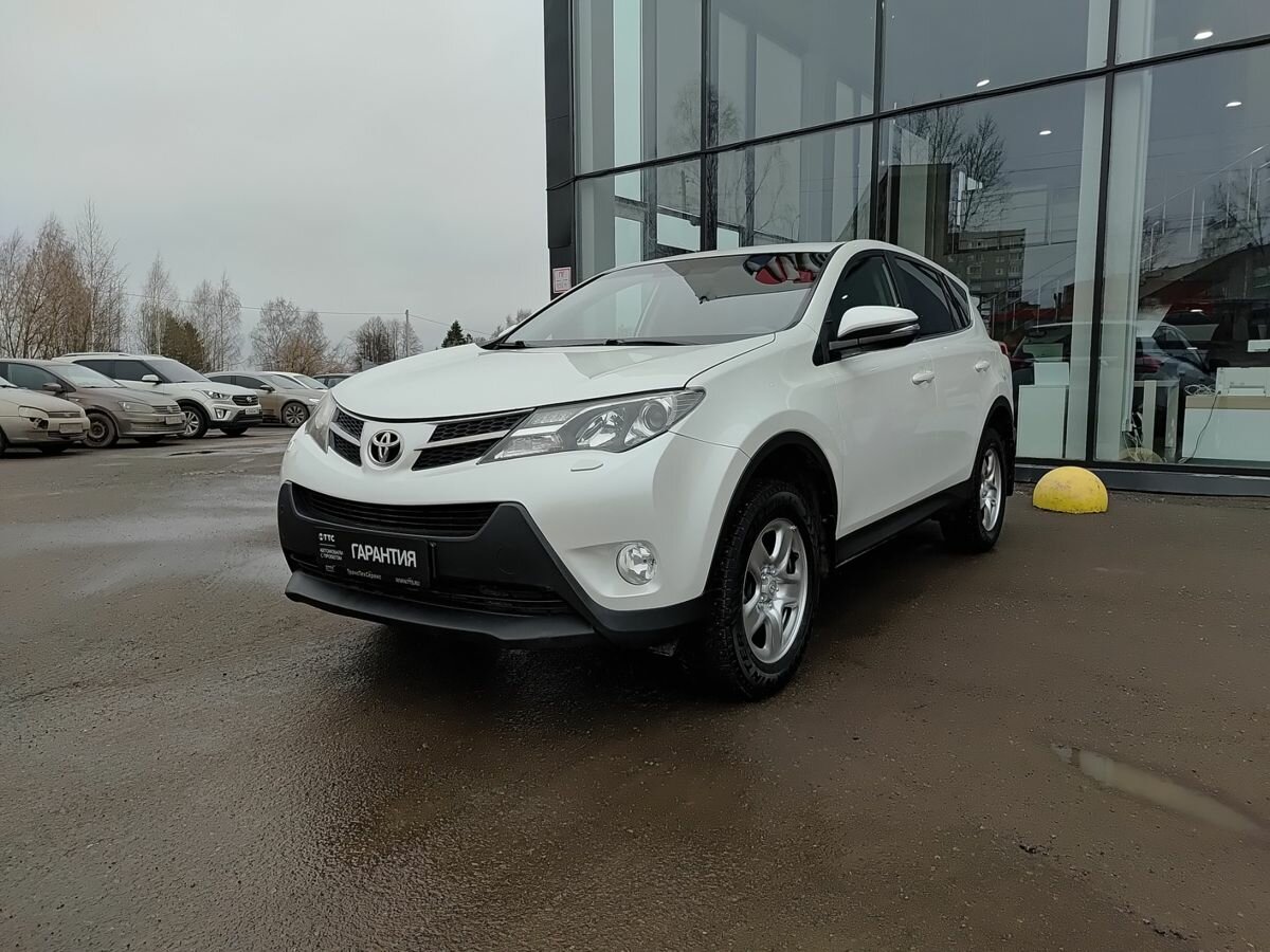 Toyota RAV4 IV (XA40)