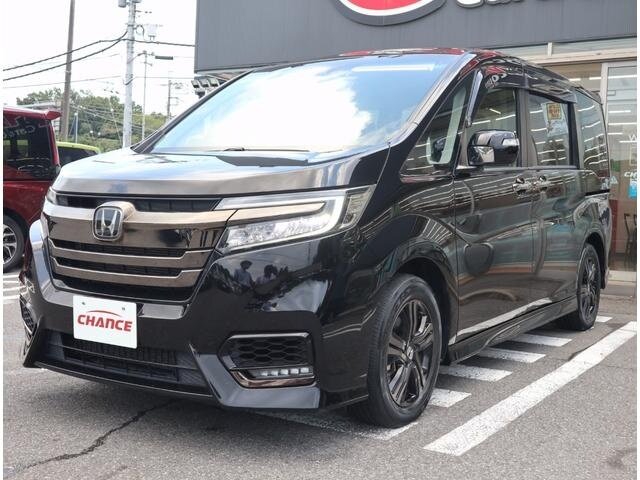 Honda Stepwgn Spada V Рестайлинг