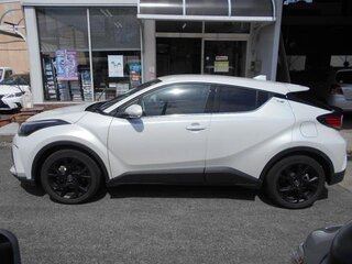 2023 Toyota C-HR I Рестайлинг, белый, 1361000 рублей, вид 4