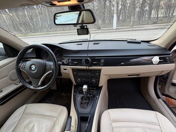 2012 BMW 3 серии 320i V (E90/E91/E92/E93) Рестайлинг, бежевый, 1400000 рублей - вид 2