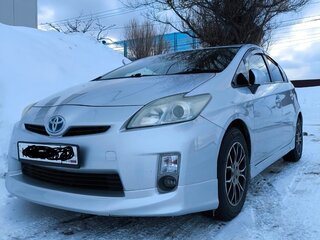 2010 Toyota Prius III (XW30), серый, 850000 рублей, вид 1