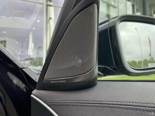 2019 BMW 5 серии 530d xDrive VII (G30/G31/G38), чёрный, 4450000 рублей, вид 5