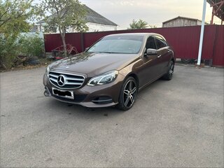 2015 Mercedes-Benz E-Класс 200 IV (W212, S212, C207) Рестайлинг, коричневый, 1890000 рублей, вид 1