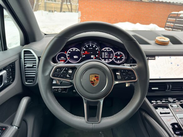 2021 Porsche Cayenne III, серый - вид 17