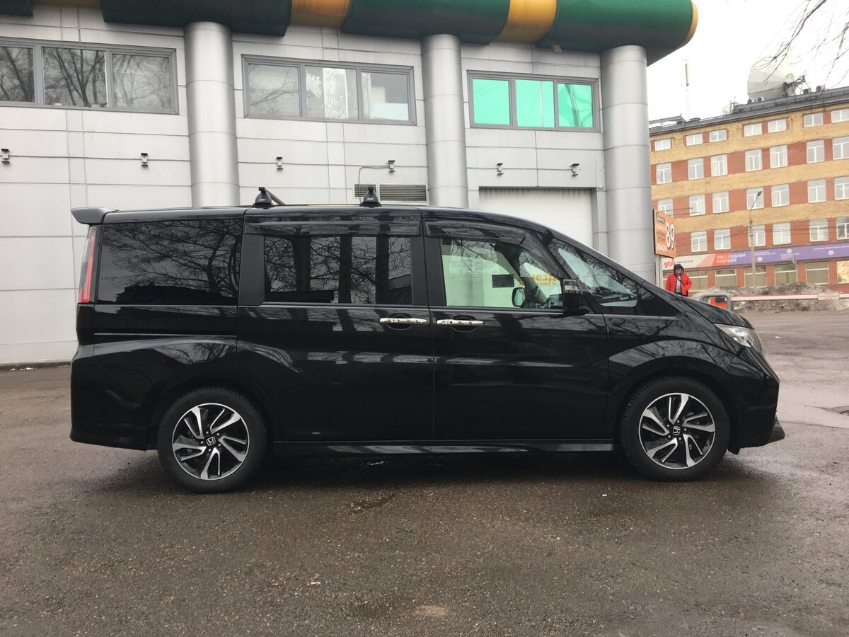 Хонда степвагон черная