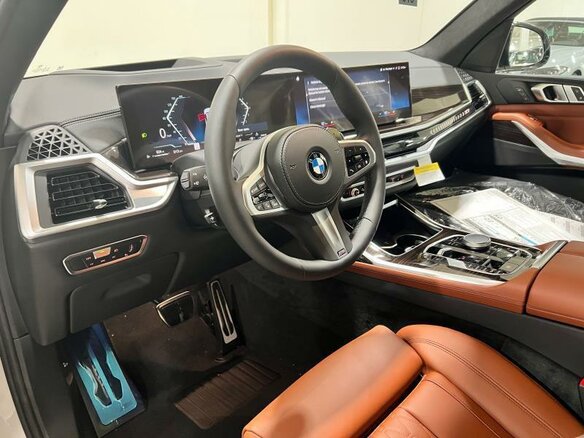 2022 BMW X7 40i I (G07) Рестайлинг, белый - вид 10