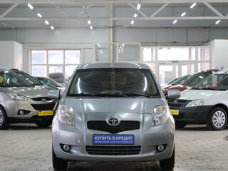 2008 Toyota Yaris II, серебристый, 579000 рублей, вид 1