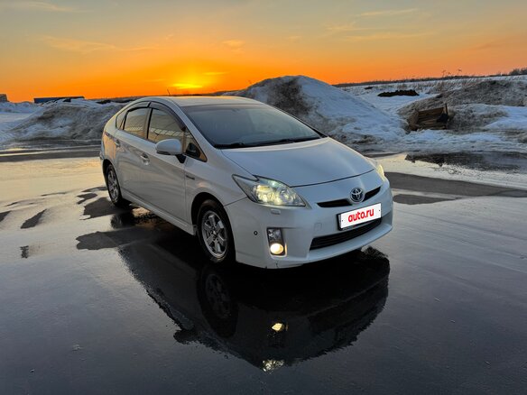 2009 Toyota Prius III (XW30), белый, 870000 рублей - вид 8