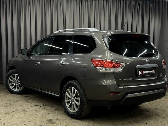2016 Nissan Pathfinder IV, коричневый, 1649777 рублей - вид 2