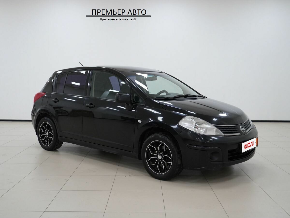 Nissan Tiida I
