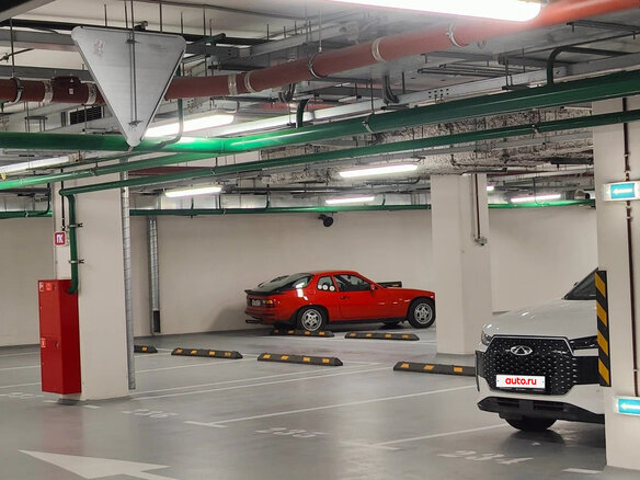 1981 Porsche 924 5-speed, красный, 1750000 рублей - вид 24