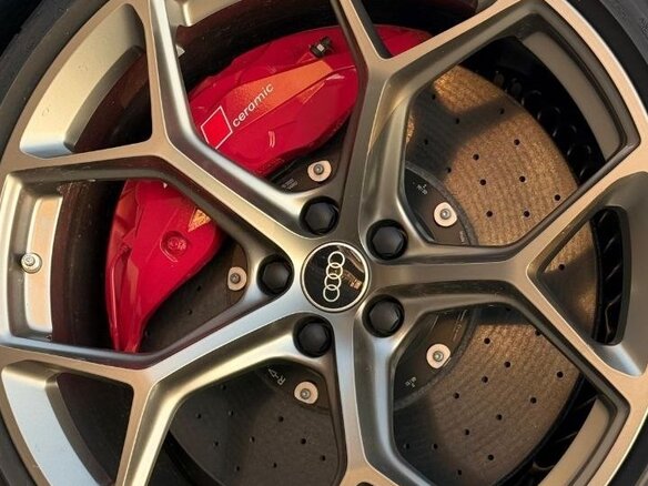 2025 Audi RS 6 performance IV (C8), серый, 19800000 рублей - вид 6