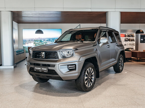 2025 Tank 700, серый, 10699000 рублей - вид 2