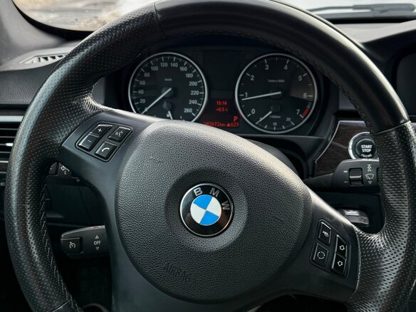 2012 BMW 3 серии 320i V (E90/E91/E92/E93) Рестайлинг, серый, 950000 рублей - вид 9