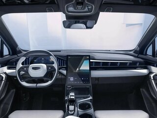 2026 Geely Atlas II, серебристый, 3449990 рублей, вид 2