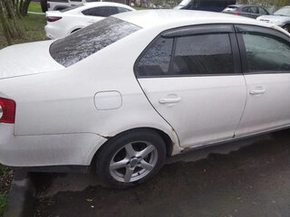 2010 Volkswagen Jetta V, белый, 350000 рублей, вид 3