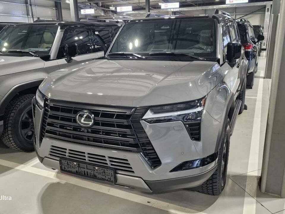 Lexus GX 550 III