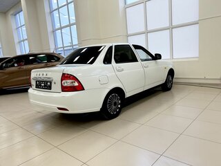 2017 Lada (ВАЗ) Priora I Рестайлинг, белый, 500000 рублей, вид 5