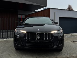 2021 Maserati Levante S I Рестайлинг, чёрный, 2000000 рублей, вид 3