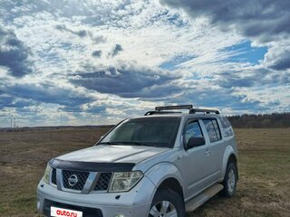 2005 Nissan Pathfinder III, серебристый, 900000 рублей, вид 1