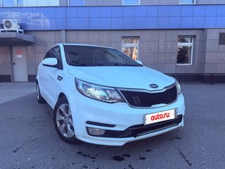 2016 Kia Rio III Рестайлинг, белый, 700000 рублей, вид 2